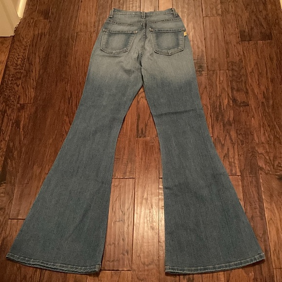 Vibrant Flare Jeans - Picture 4 of 6